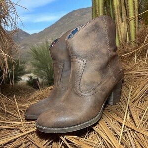 Rocket Dog Brown Leather Ankle Boots